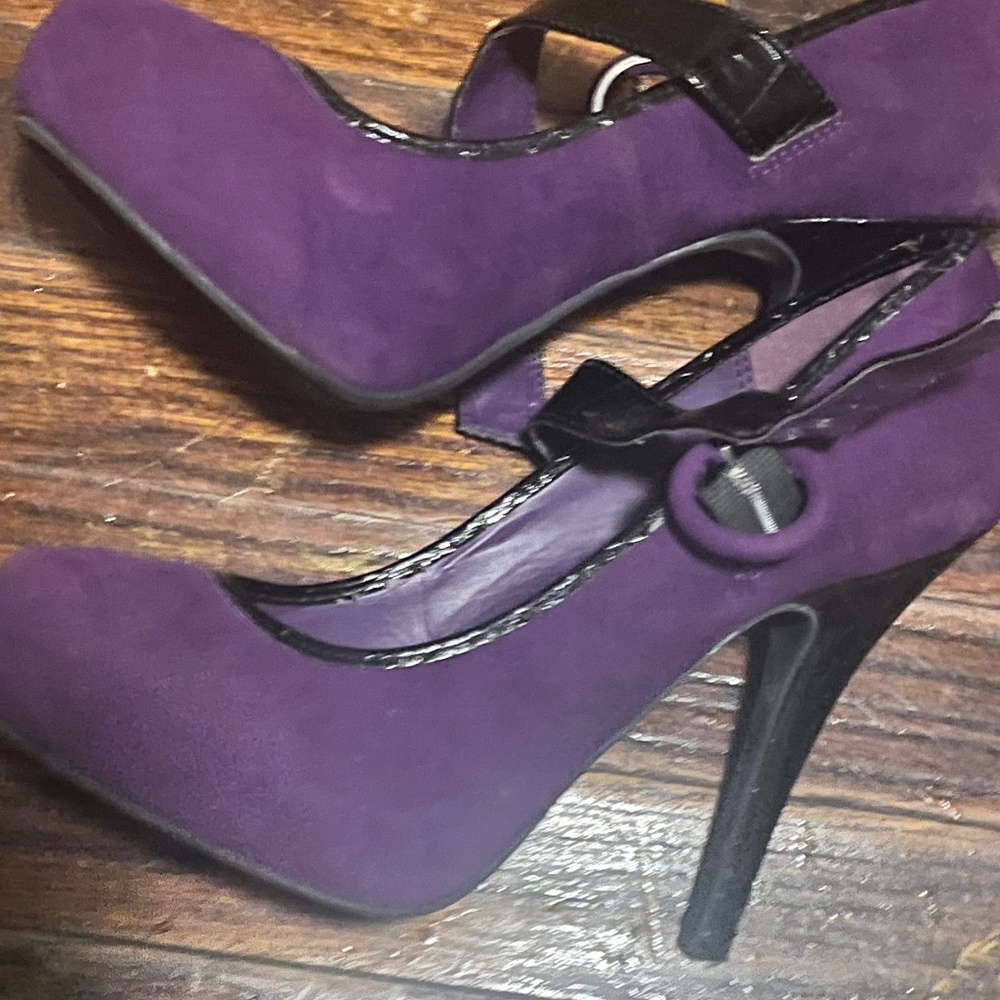 Purple suede Maryjane pumps